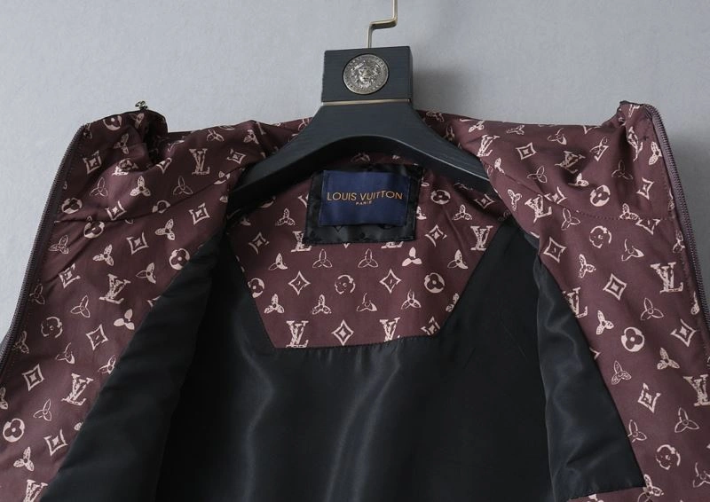 TopPick Louis Vuitton Outwear 137597
