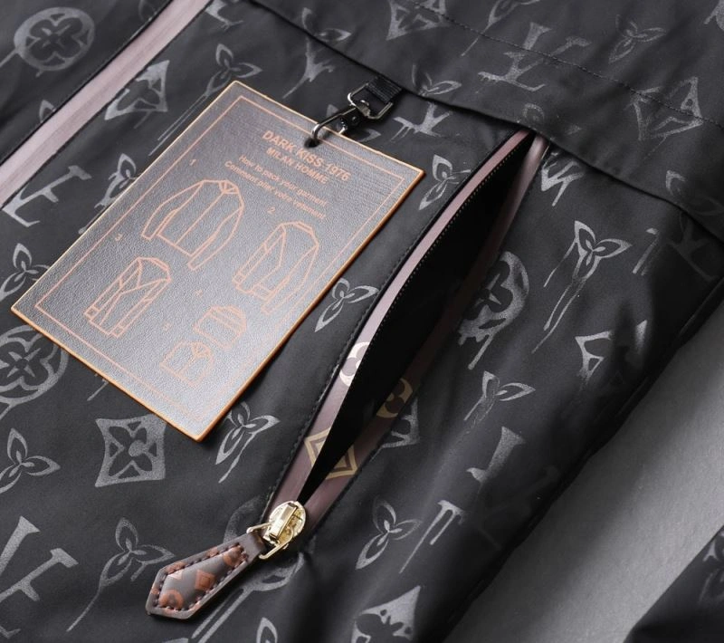 DailyWear Louis Vuitton Outwear 137595