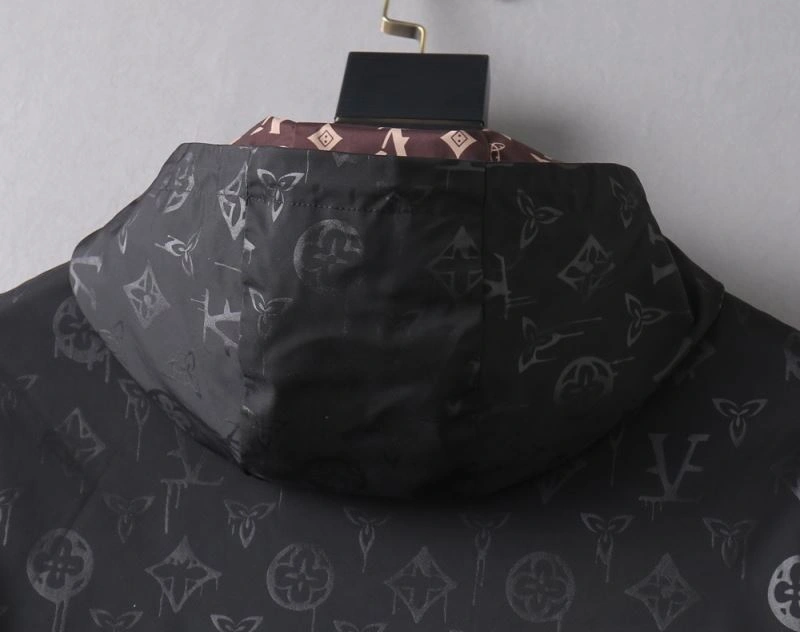 DailyWear Louis Vuitton Outwear 137595