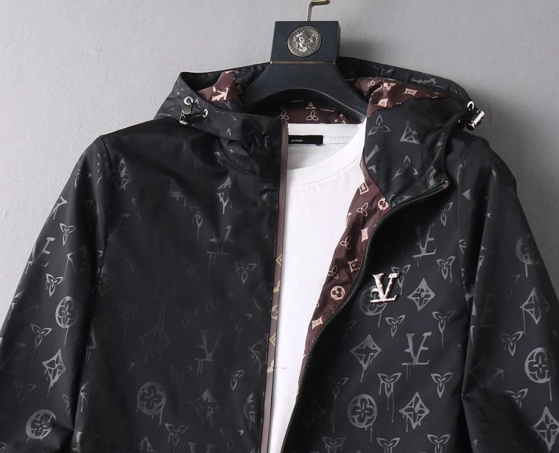 DailyWear Louis Vuitton Outwear 137595