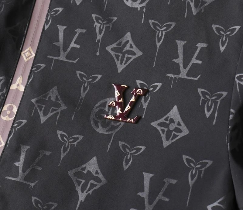 DailyWear Louis Vuitton Outwear 137595