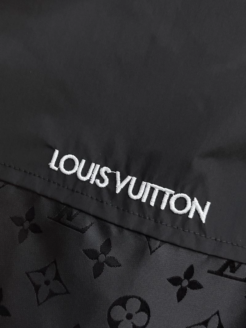 AllSeason Louis Vuitton Outwear 137594