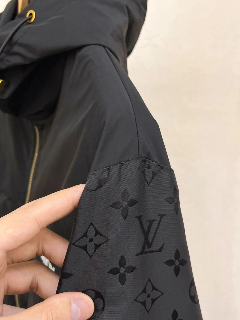 AllSeason Louis Vuitton Outwear 137594