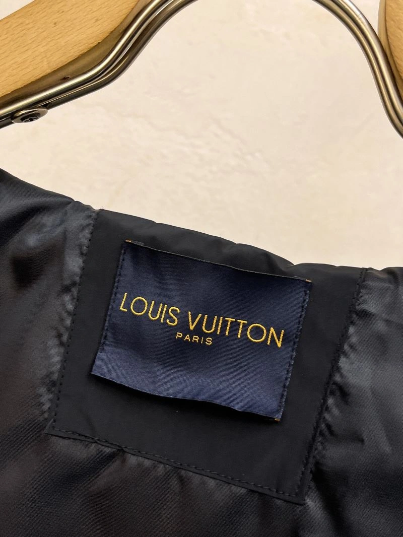 AllSeason Louis Vuitton Outwear 137594