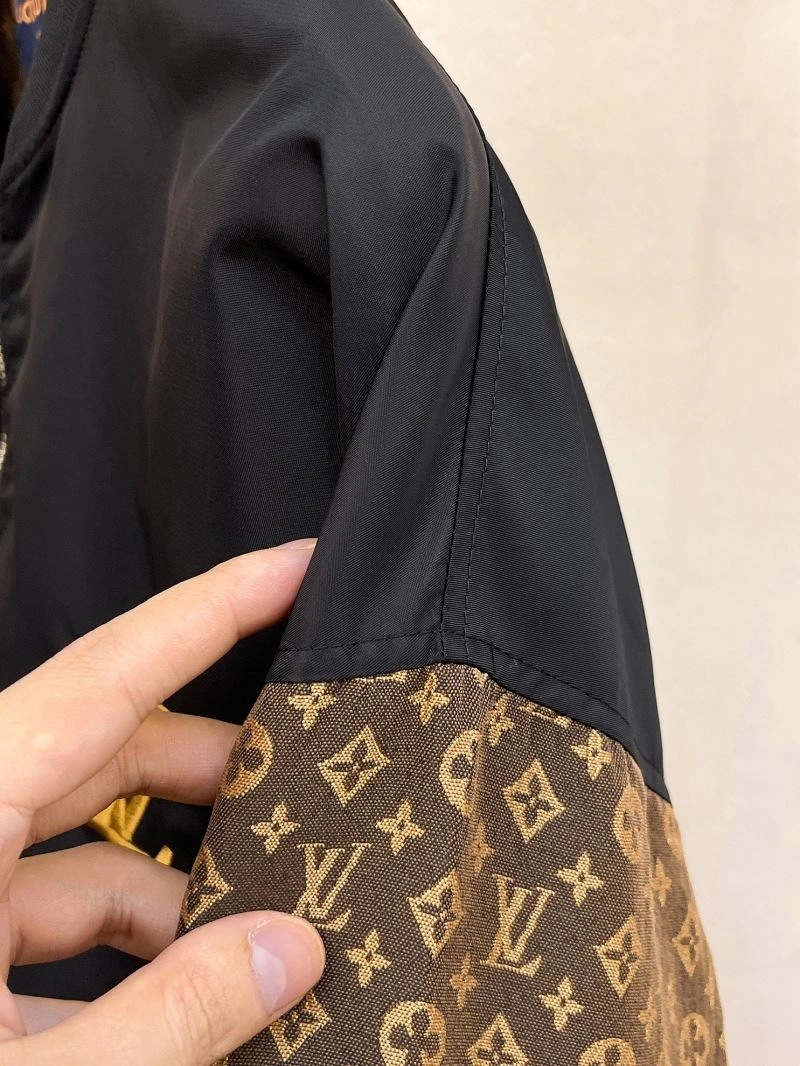 Vibrant Louis Vuitton Outwear 137592
