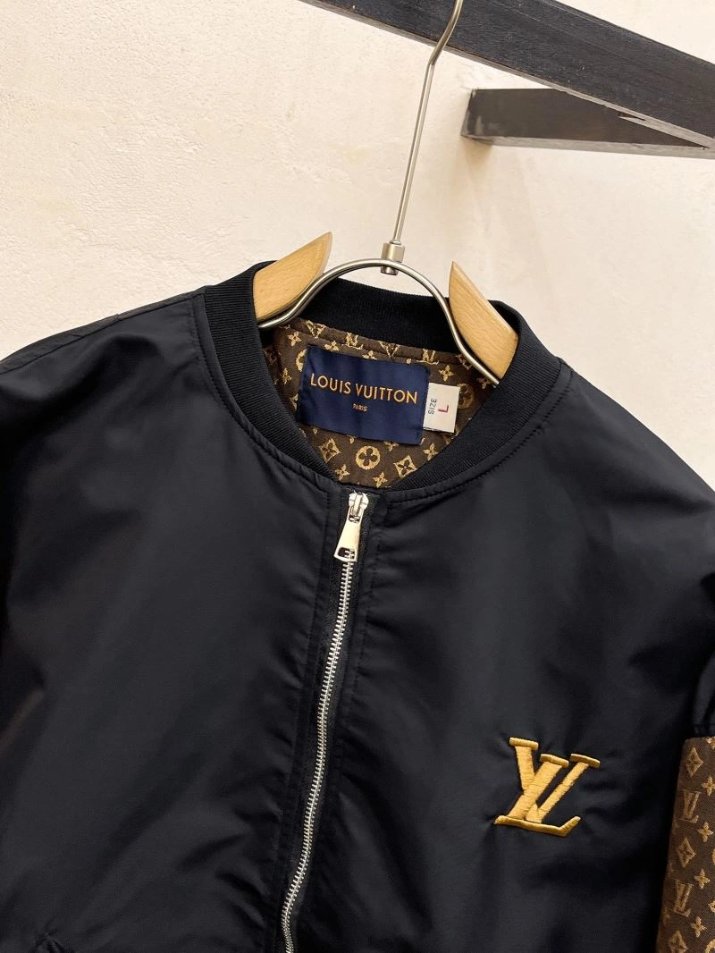 Vibrant Louis Vuitton Outwear 137592
