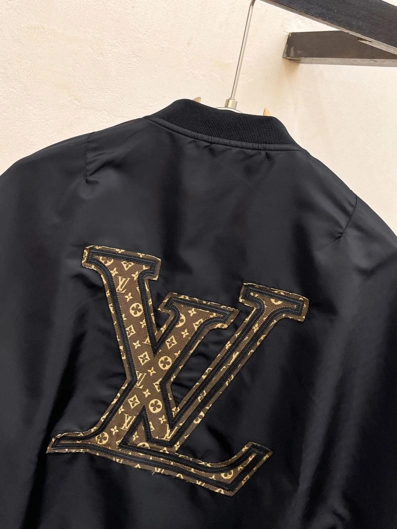 Vibrant Louis Vuitton Outwear 137592