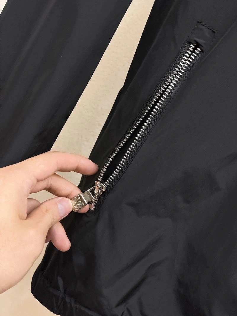 Neat Louis Vuitton Outwear 137593