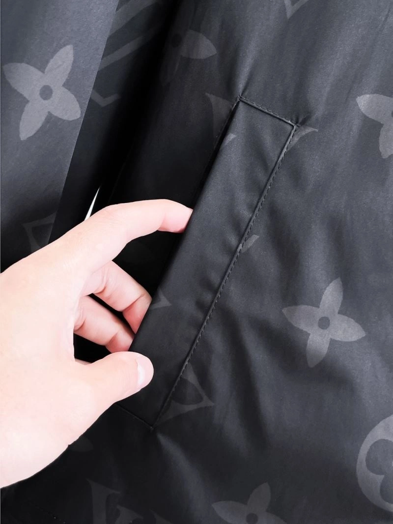 MultiPurpose Louis Vuitton Outwear 137590