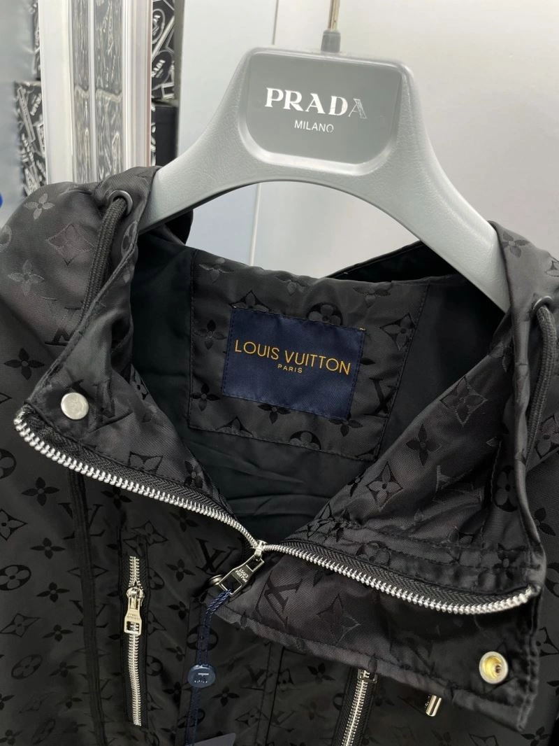 Louis Vuitton Outwear ModernLook 137578