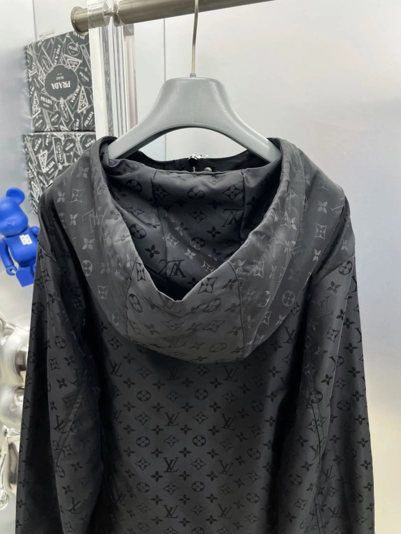 Louis Vuitton Outwear ModernLook 137578