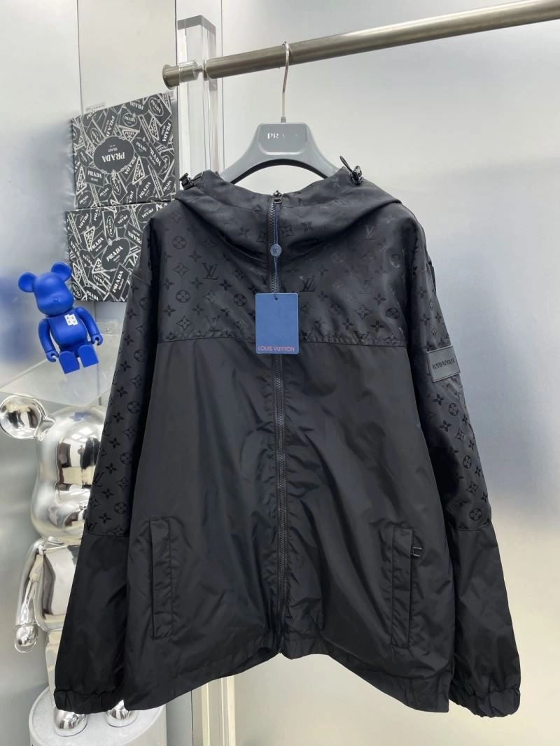 EasyMatch Louis Vuitton Outwear 137589