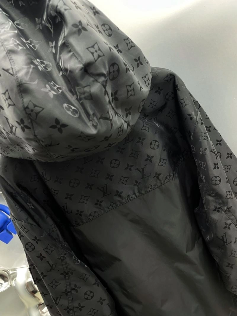 EasyMatch Louis Vuitton Outwear 137589
