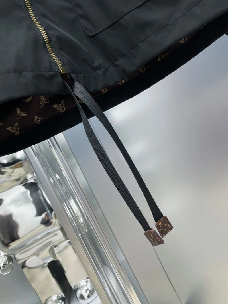 Louis Vuitton Outwear Lightweight 137585