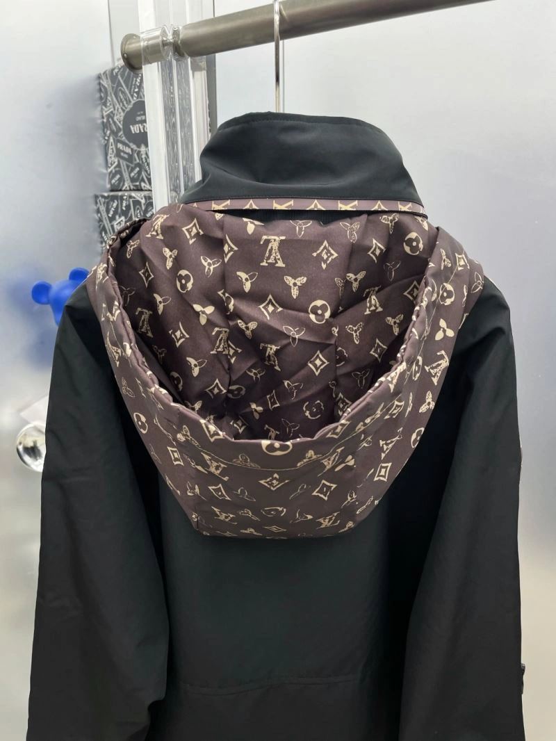 Louis Vuitton Outwear Lightweight 137585