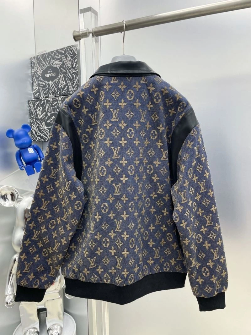 Unisex Louis Vuitton Outwear 137584