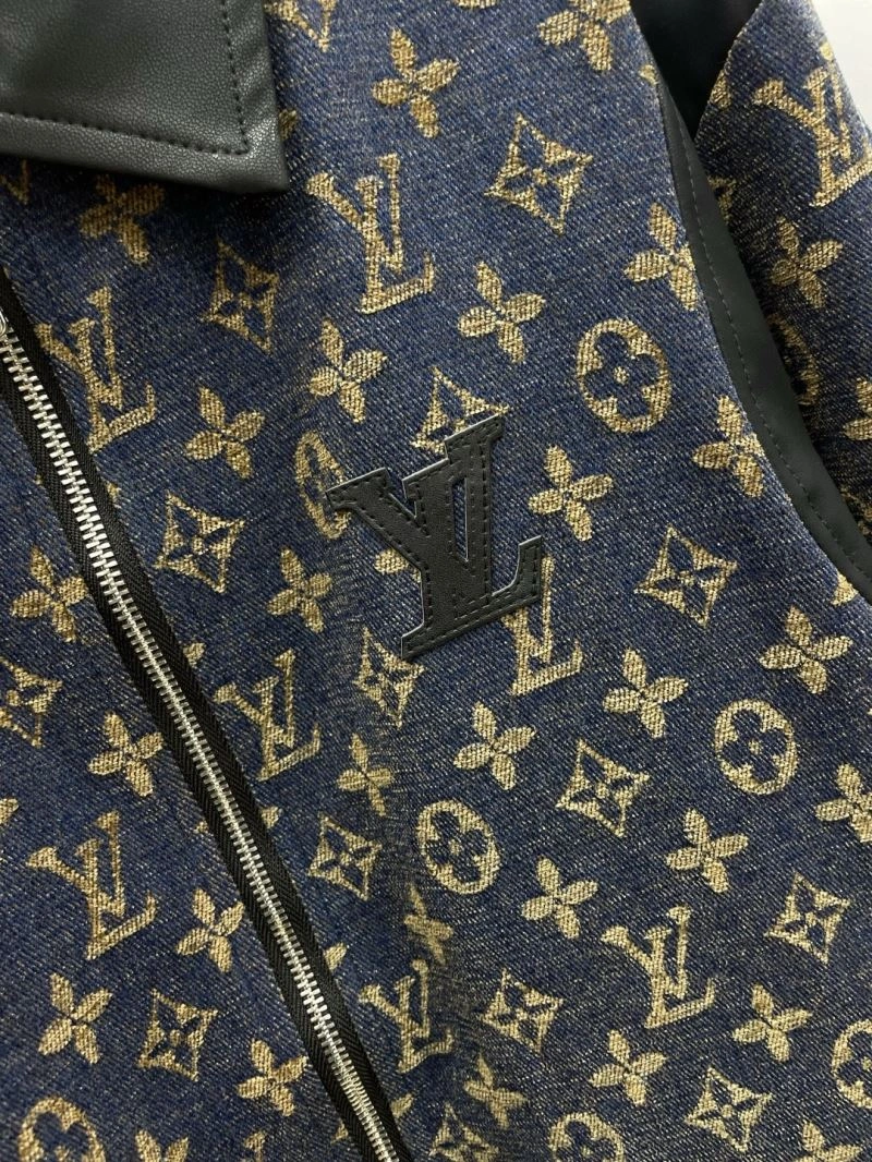 Unisex Louis Vuitton Outwear 137584