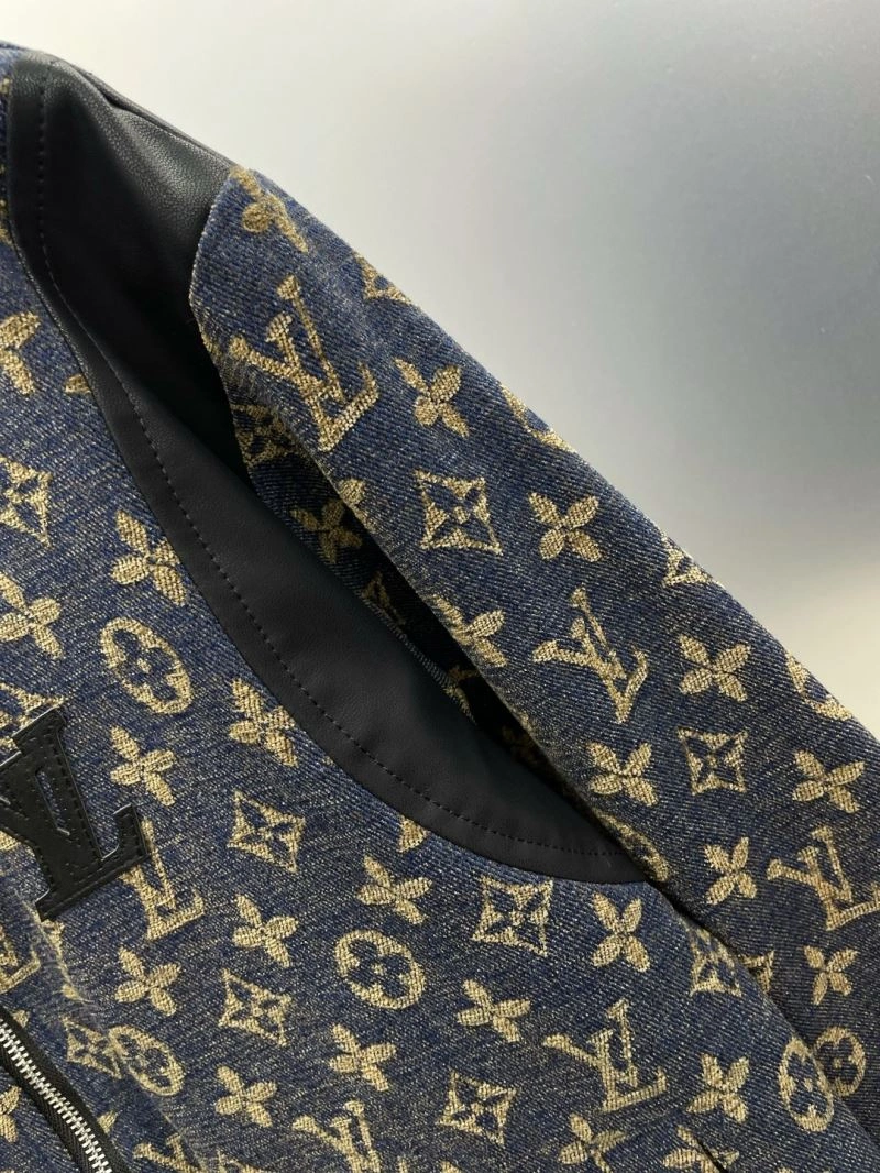 Unisex Louis Vuitton Outwear 137584
