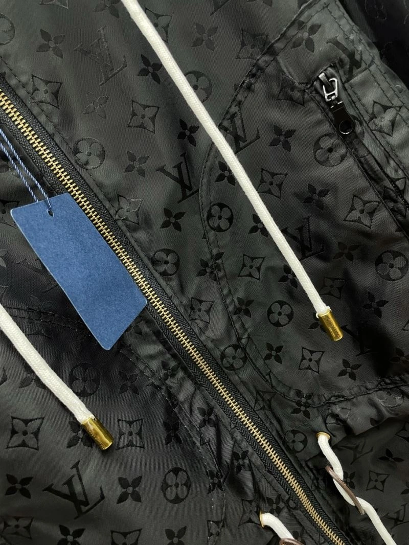 Resilient Louis Vuitton Outwear 137580