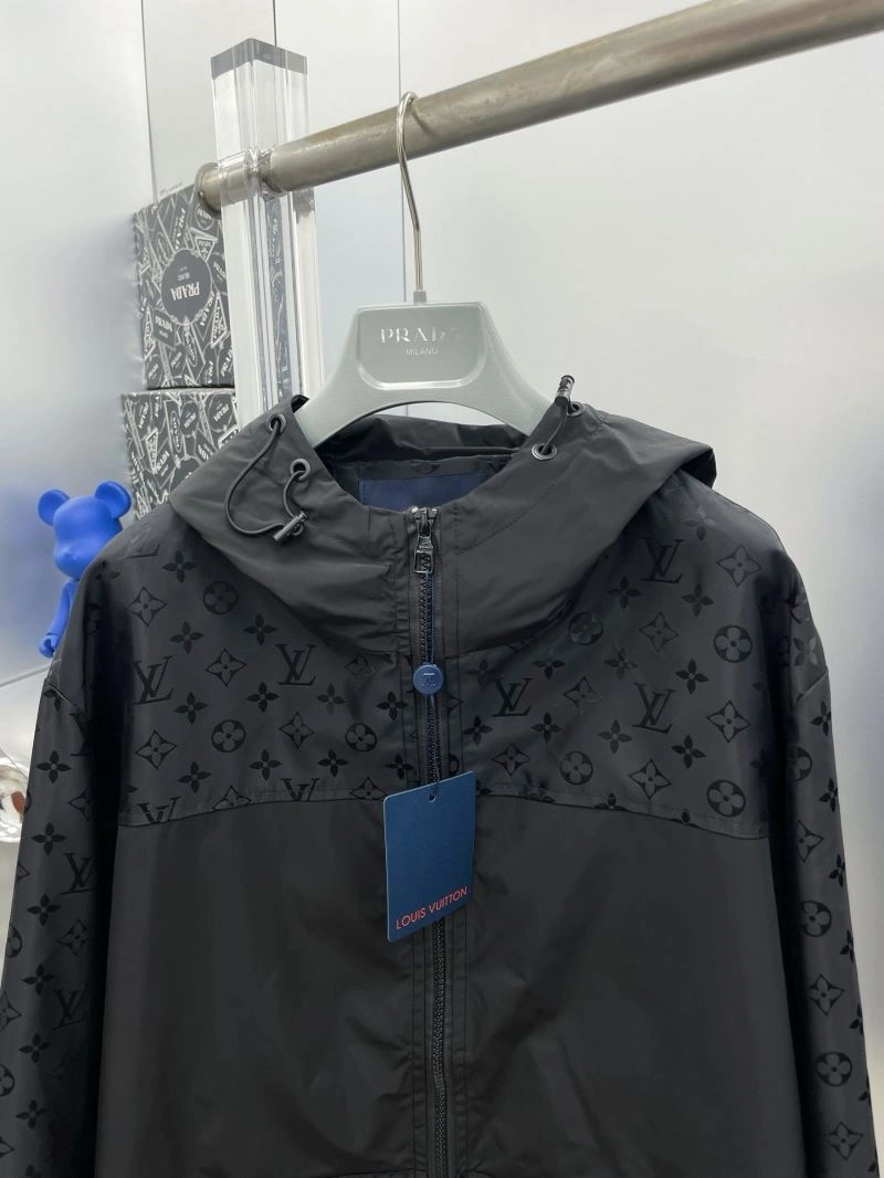 Louis Vuitton Outwear Effortless 137581