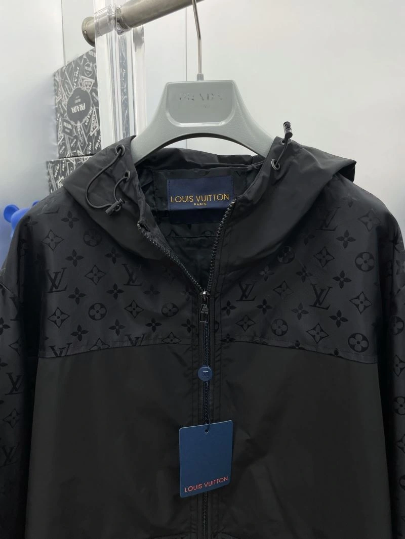 Louis Vuitton Outwear Effortless 137581