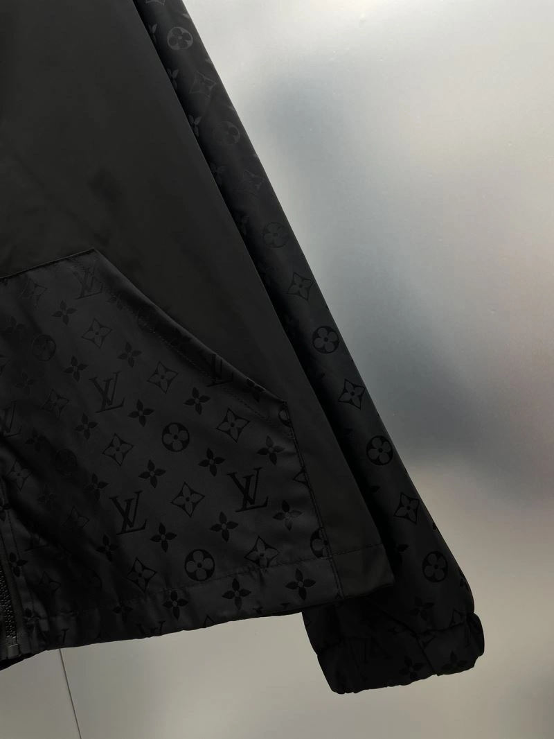 Louis Vuitton Outwear Effortless 137581