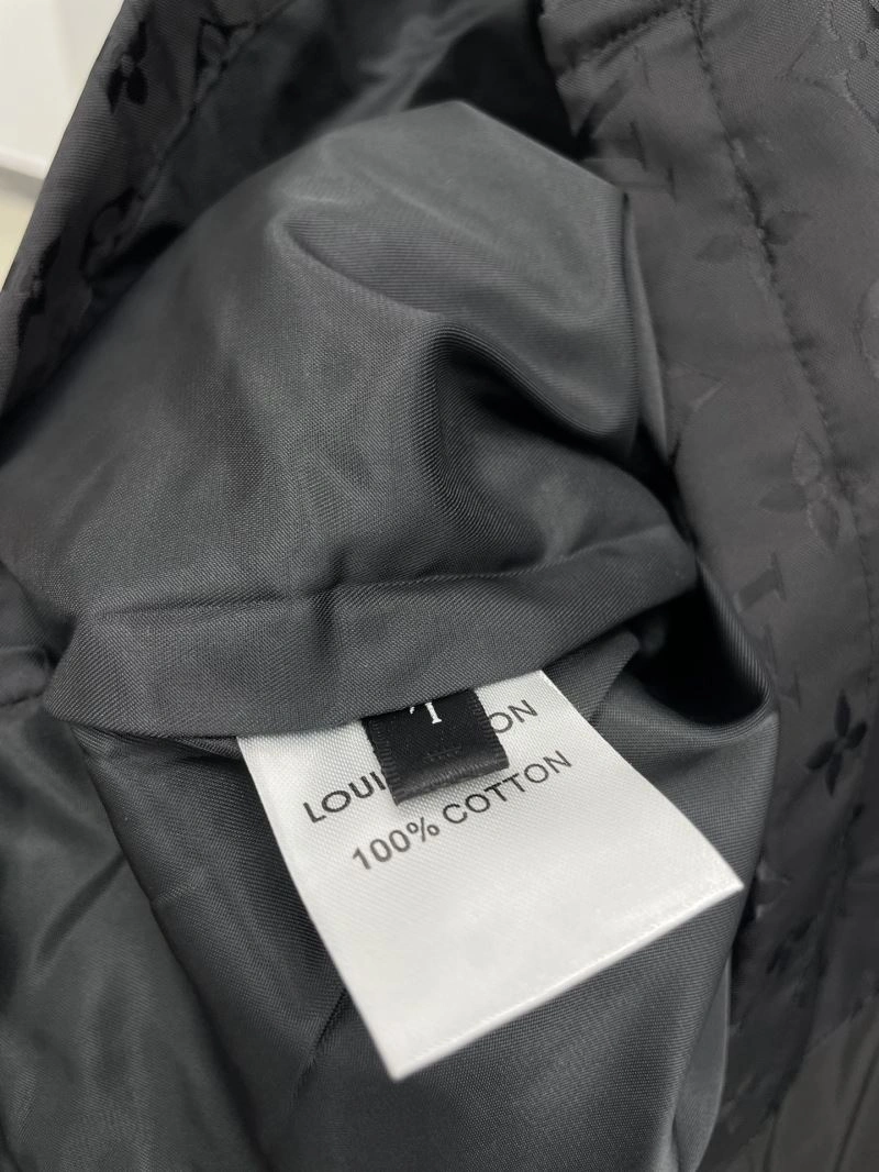 Louis Vuitton Outwear Effortless 137581