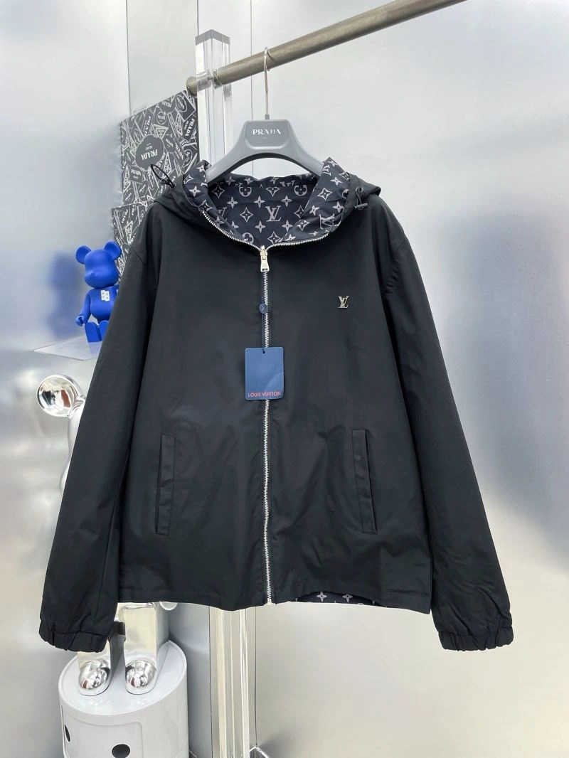 Contemporary Louis Vuitton Outwear 137583