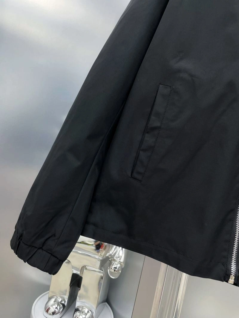Contemporary Louis Vuitton Outwear 137583