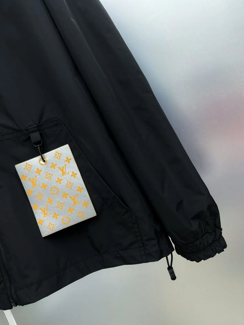 Louis Vuitton Outwear Elegant 137576