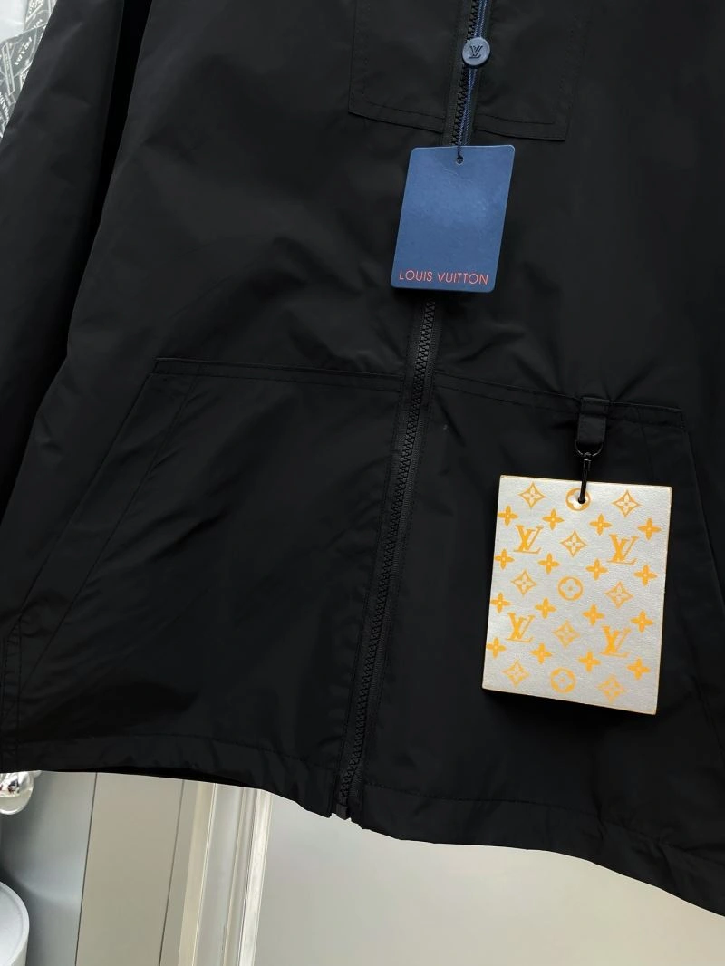 Louis Vuitton Outwear Elegant 137576