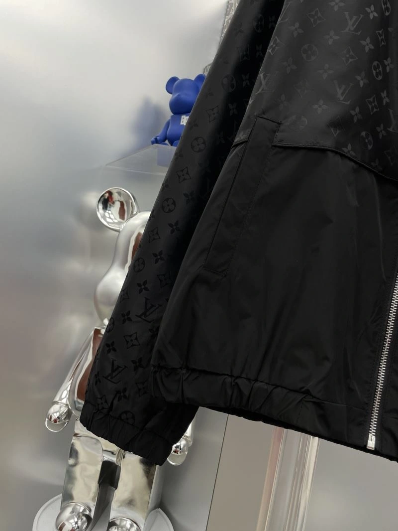Louis Vuitton Outwear Trendsetting 137569