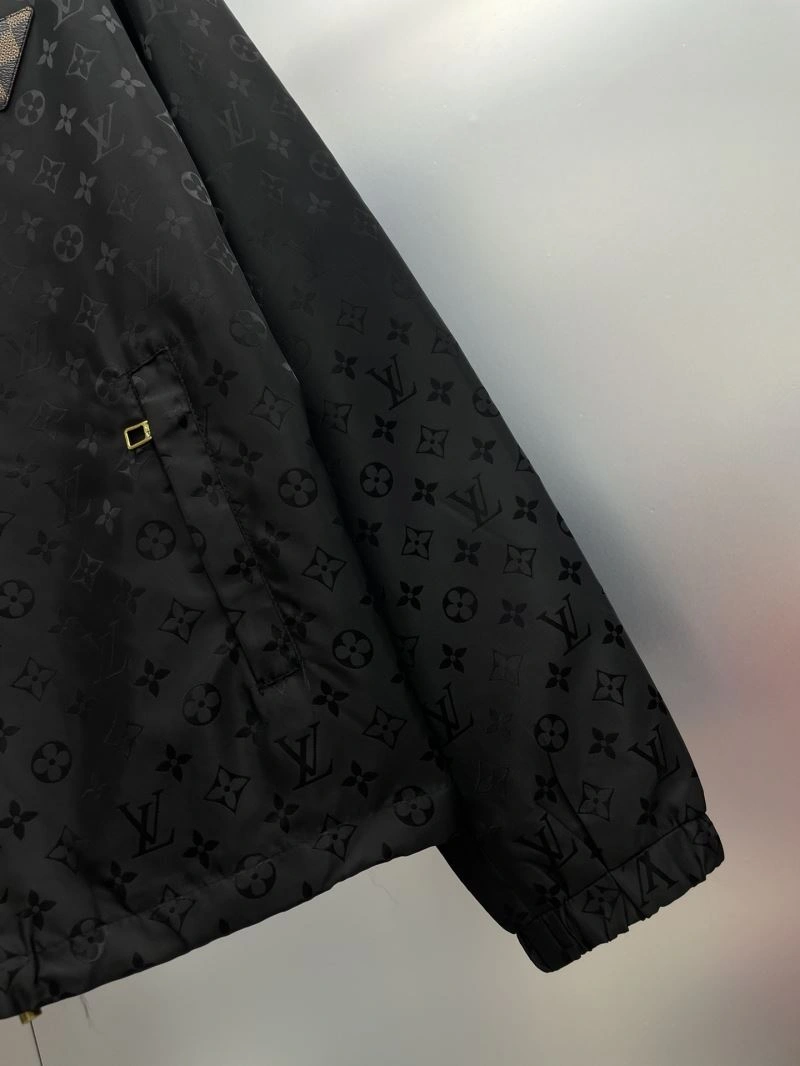 Soft Louis Vuitton Outwear 137565