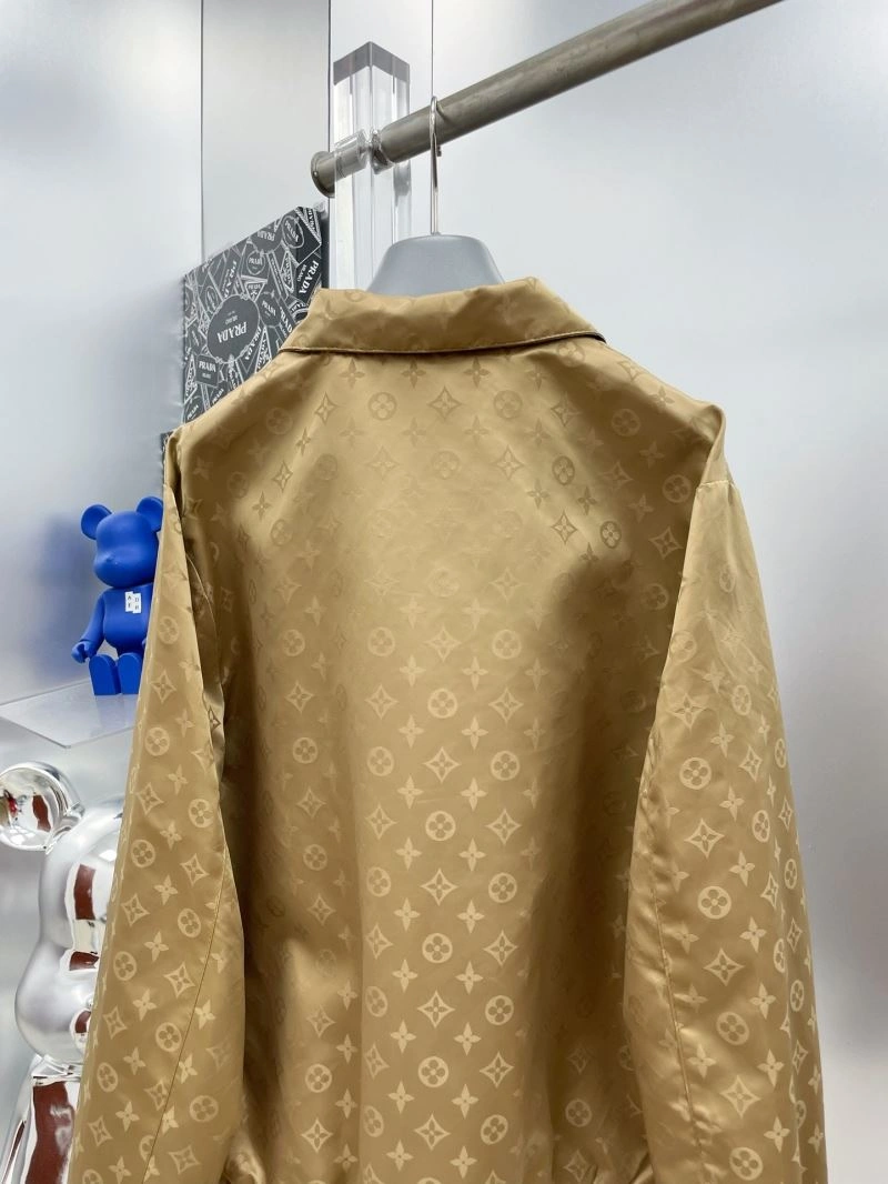Minimalist Louis Vuitton Outwear 137579