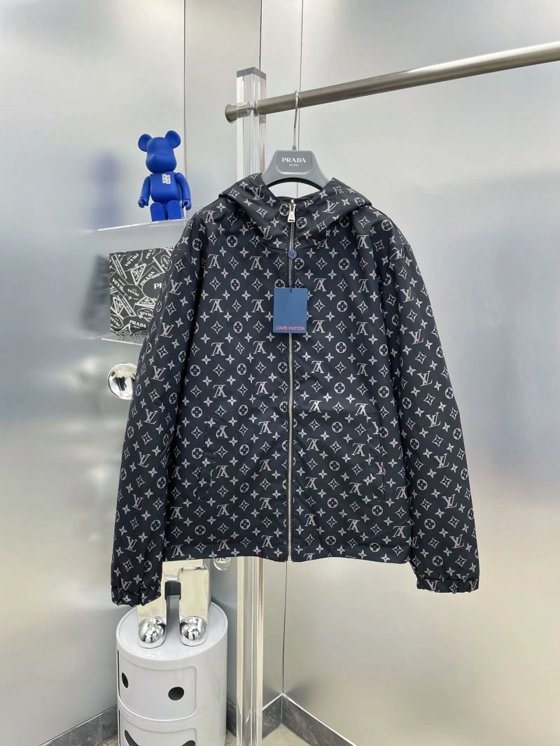 Louis Vuitton Outwear FlexibleFit 137570