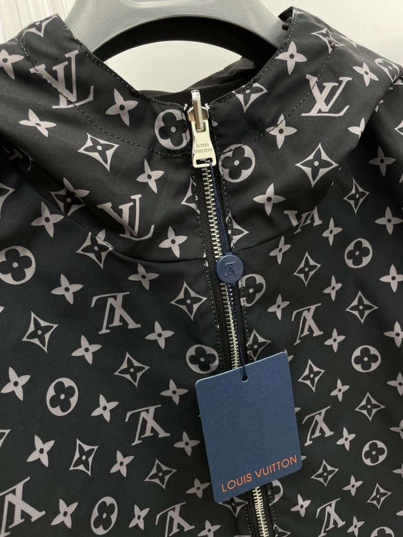 Louis Vuitton Outwear FlexibleFit 137570
