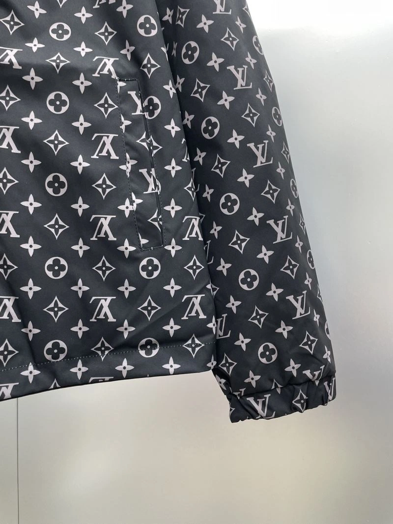 Louis Vuitton Outwear FlexibleFit 137570