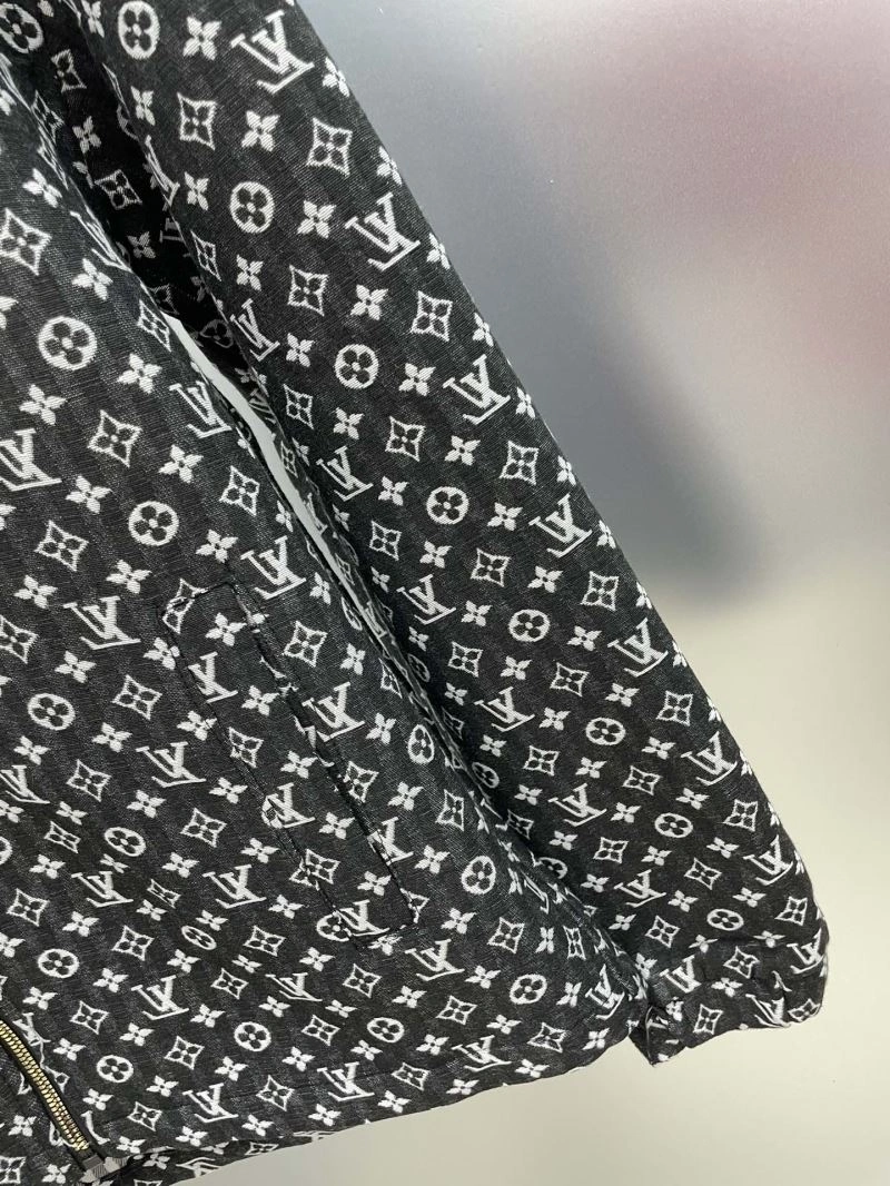 Louis Vuitton Outwear Snug 137560
