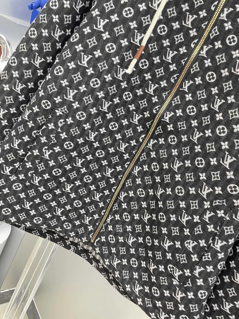 Louis Vuitton Outwear Snug 137560