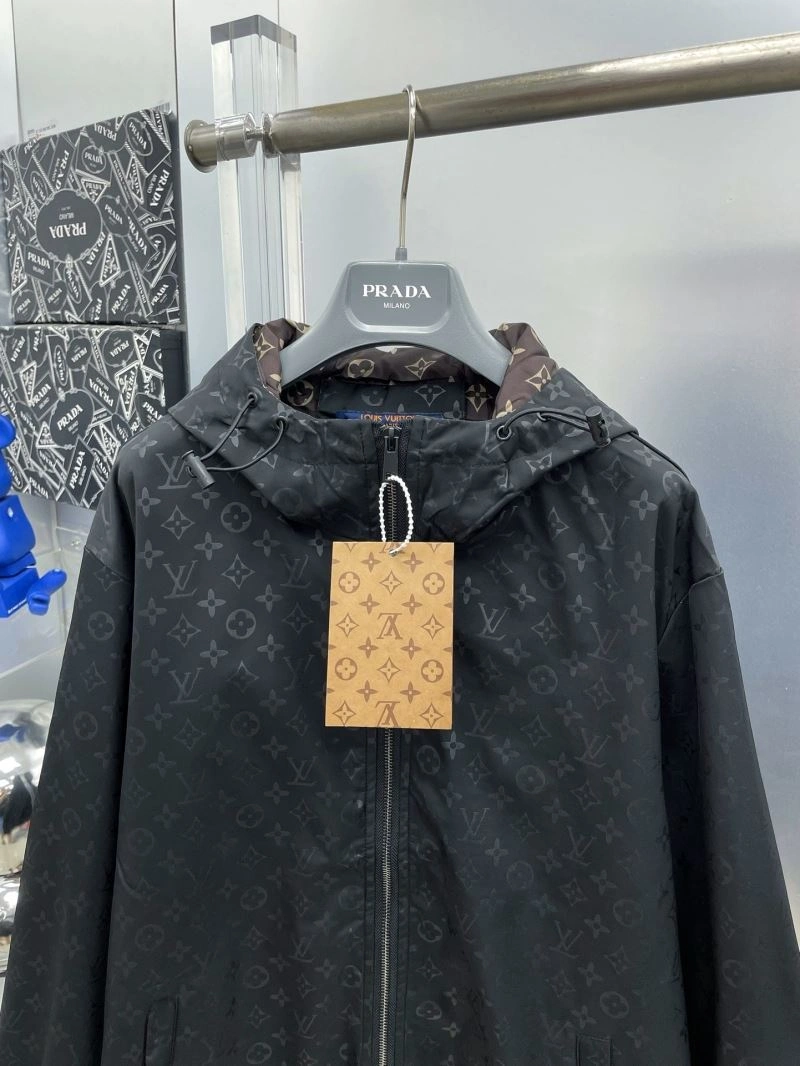 Louis Vuitton Outwear Seasonal 137557