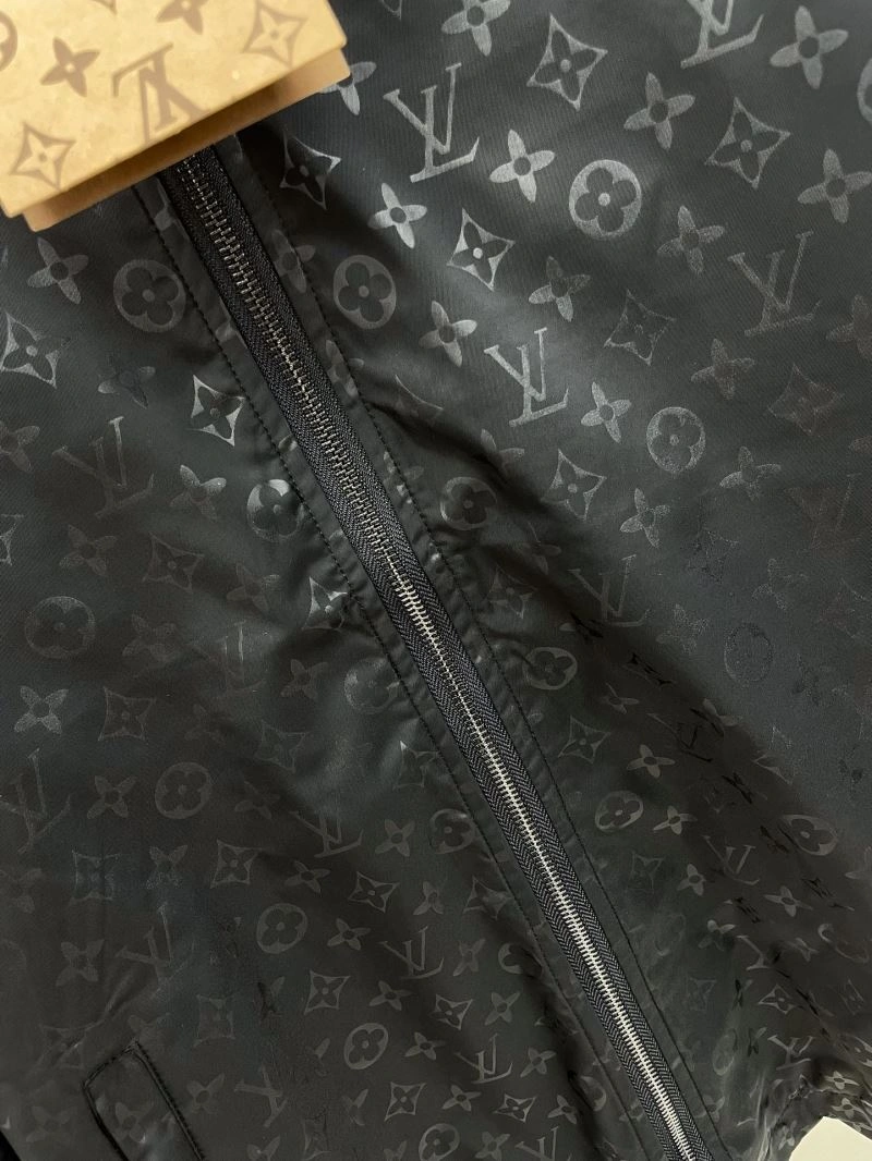 Louis Vuitton Outwear Seasonal 137557