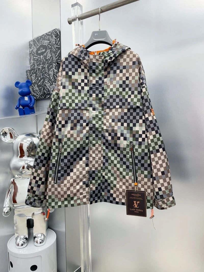 ZipUp Louis Vuitton Outwear 137559