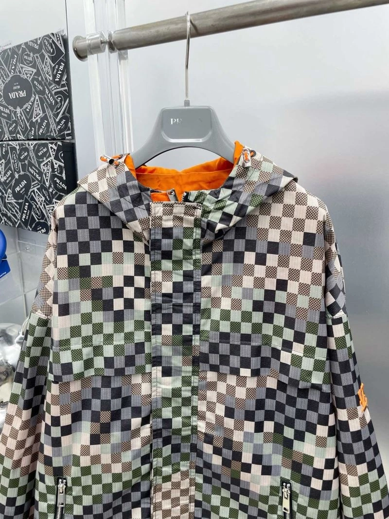 ZipUp Louis Vuitton Outwear 137559
