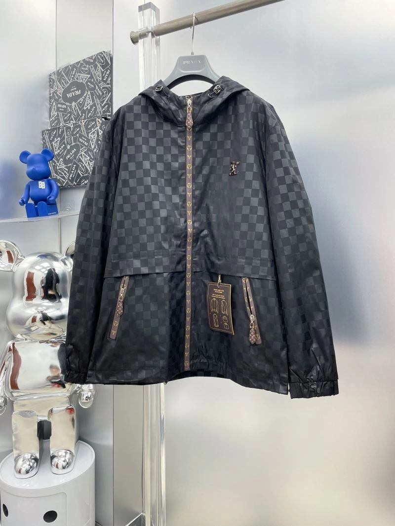 WaterResistant Louis Vuitton Outwear 137558