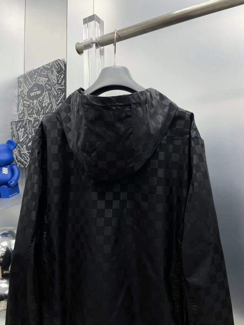 WaterResistant Louis Vuitton Outwear 137558