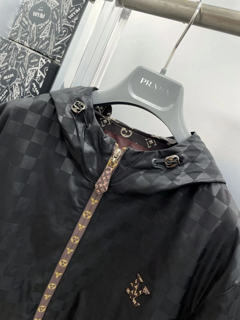 WaterResistant Louis Vuitton Outwear 137558