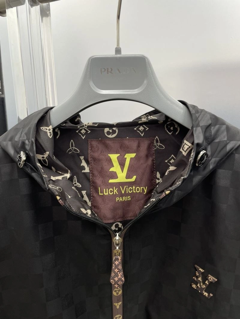 WaterResistant Louis Vuitton Outwear 137558
