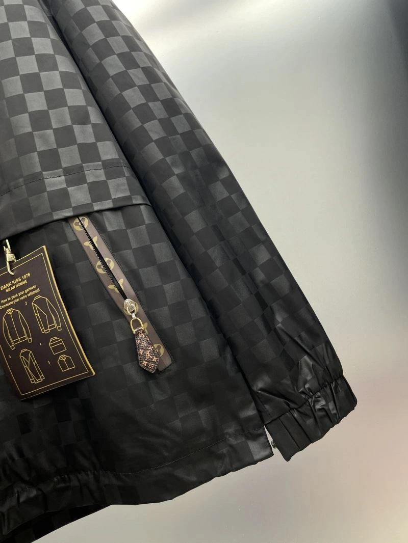 WaterResistant Louis Vuitton Outwear 137558