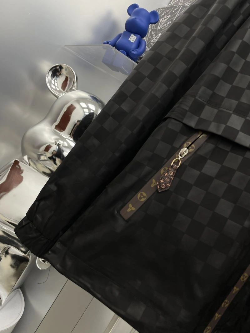 WaterResistant Louis Vuitton Outwear 137558