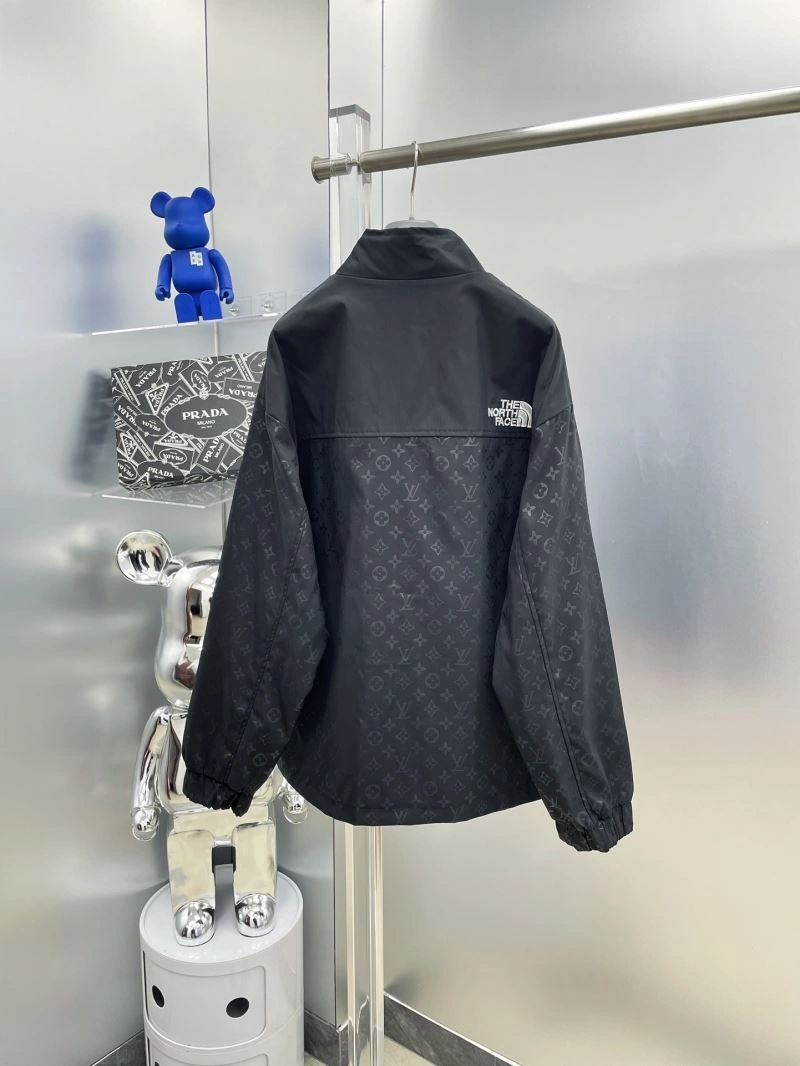 Louis Vuitton Outwear EasyCare 137554